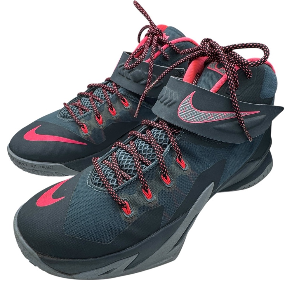 Nike LeBron James Zoom Soldier 8 Black and Red High-Top Sneakers - Size 11 - Picture 3 of 15